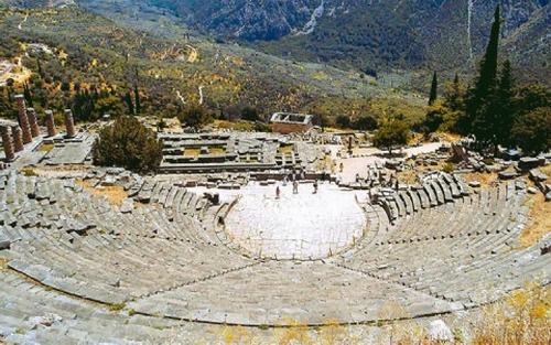 archaio_theatro_delfon