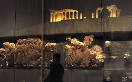 neo_mouseio_akropolis_glypta1