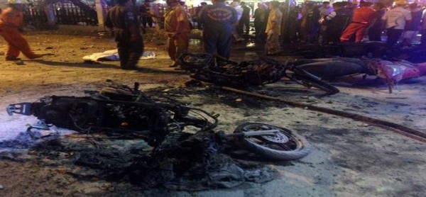 Εκρηξη έξω απο ιερό στην Μπανγκογκ…