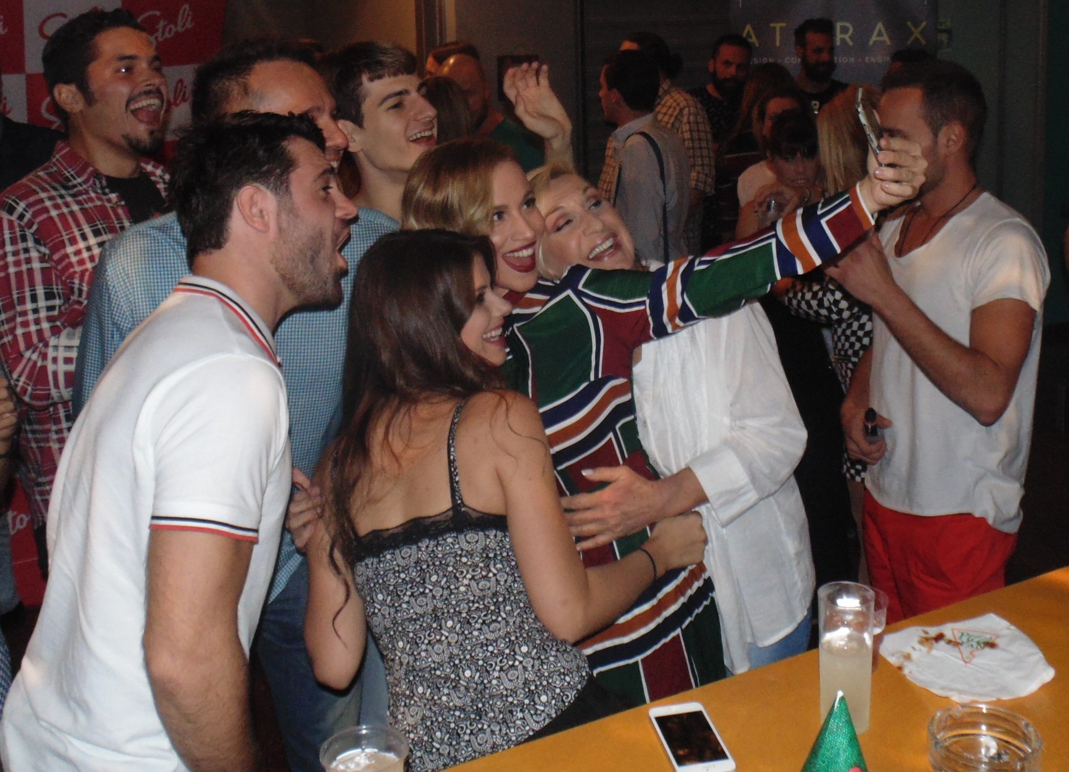 Όλα όσα έγιναν στο πάρτι της Παράστασης “Μόλις Χώρισα”