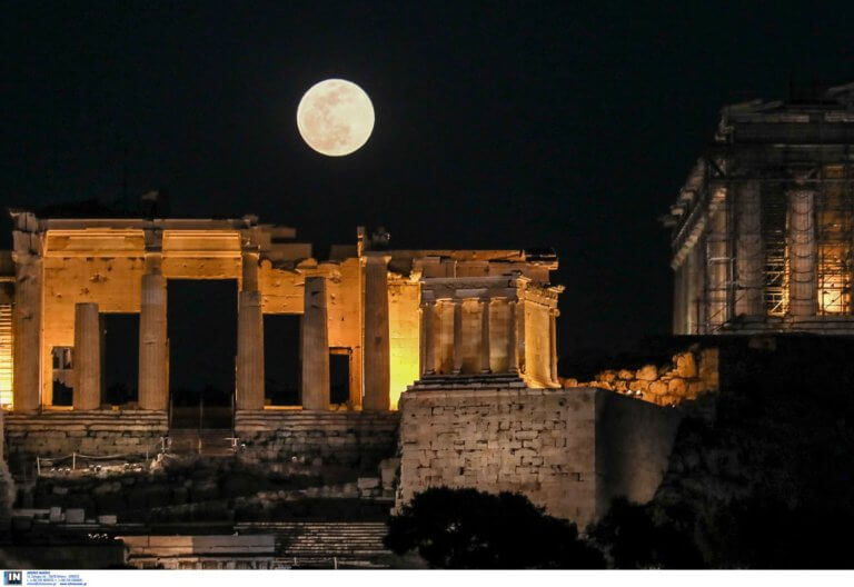 Αυγουστιάτικη πανσέληνος με μουσική στο Μουσείο Ακρόπολης