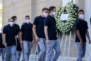 ÊÇÄÅÉÁ ÓÁÂÂÁ ÈÅÏÄÙÑÉÄÇ (ÖÙÔÏÃÑÁÖÉÁ: ÌÁÑÊÏÓ ×ÏÕÆÏÕÑÇÓ / eurokinissi)