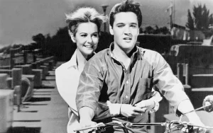 E99a7bfc51d473e0f05cc6067b8b4a96 ph1 me an margkret viva las vegas 1 1