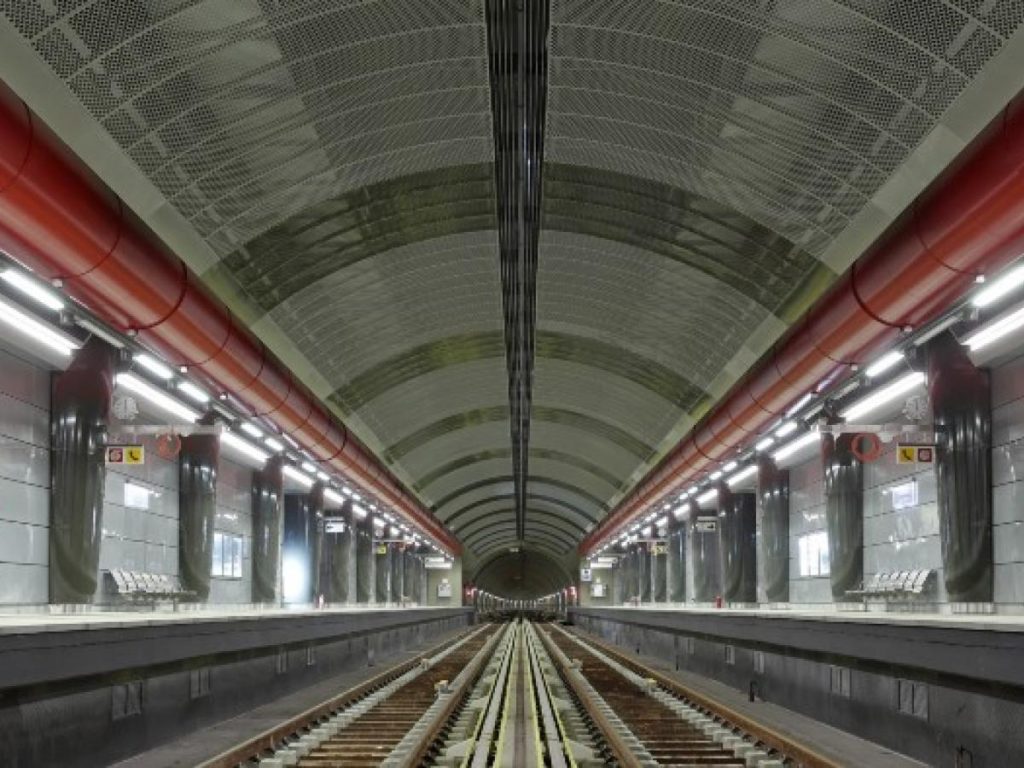 Metro grammi 3 stathmos peiraias 5 large 2