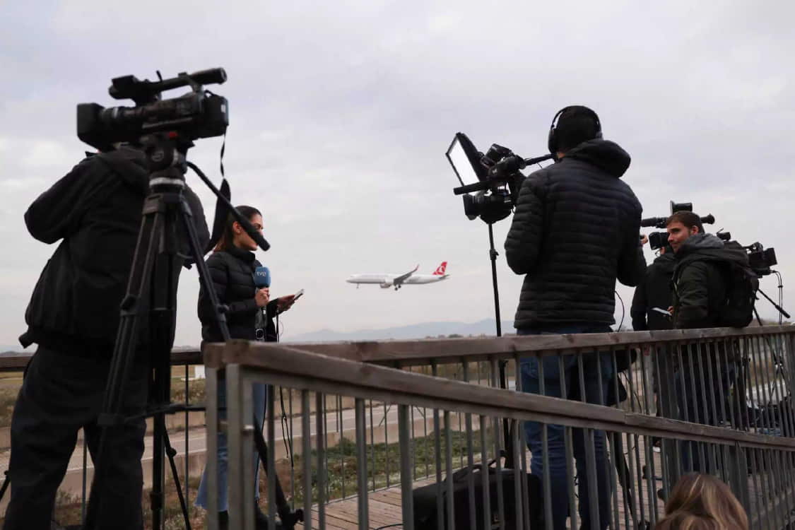 ΗΠΑ Απολύουν εκατοντάδες δημοσιογράφους στα μεγάλα μέσα μαζικής ενημέρωσης 50803