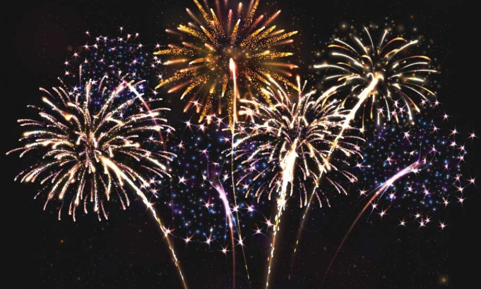 Βραδια Αναστασης με βεγγαλικα στα βορεια προαστια – Τα απολαυσαμε