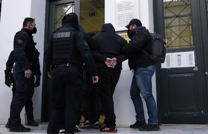 Syllipsi arrest it 3426706 jpg