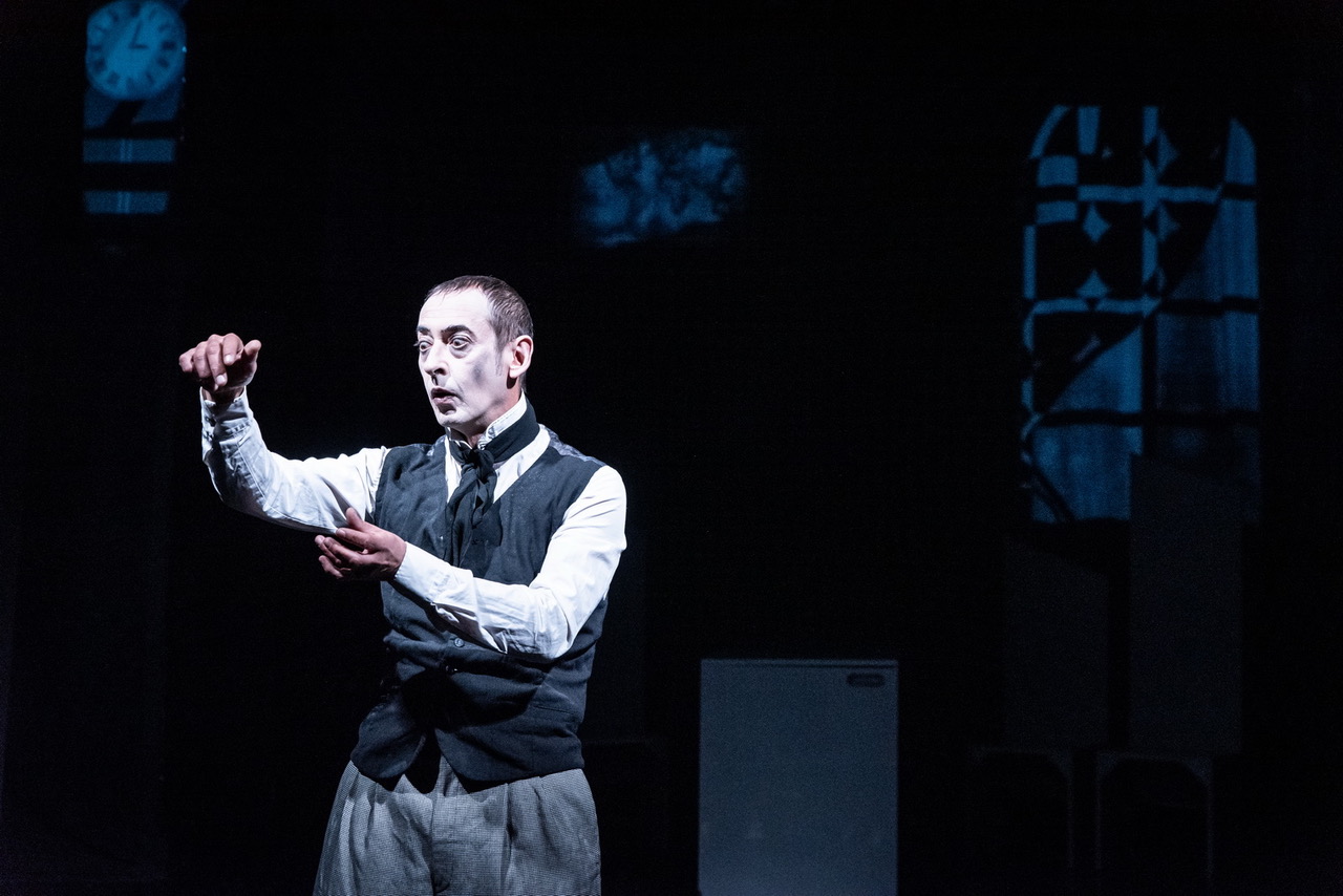 Nomsferatu 2os xronos theatro 104