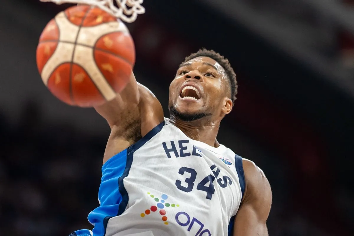 Antetokounmpo 4 full jpg