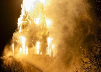 Ollandia ekklisia fire