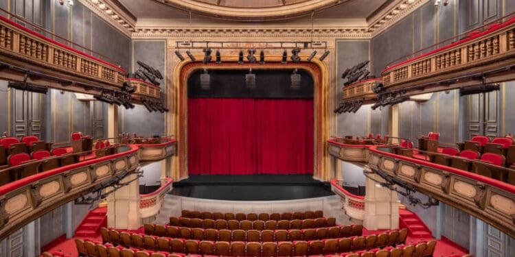 B 32877 national theatre of greece 38