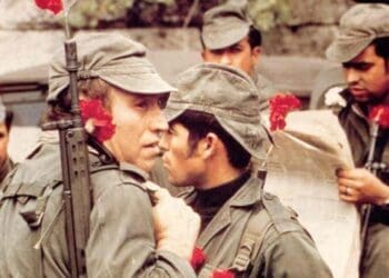 Revolucao dos cravos 748x498