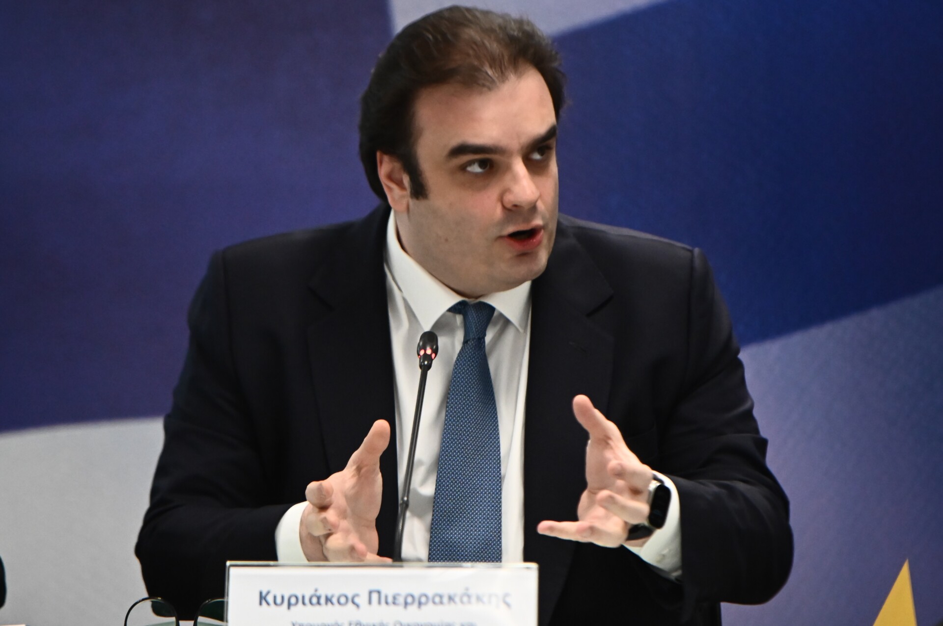 [377260] ΣΥΝΕΝΤΕΥΞΗ ΤΥΠΟΥ ΤΟΥ ΥΠ ΟΙΚΟΝΟΜΙΚΩΝ "ΑΞΙΟΠΟΙΗΣΗ ΤΩΝ ΧΡΗΜΑΤΟΔΟΤΙΚΩΝ ΕΡΓΑΛΕΙΩΝ ΓΙΑ ΤΗΝ ΣΤΗΡΙΞΗ ΤΗΣ ΚΟΙΝΩΝΙΑΣ ΚΑΙ ΤΗΣ ΟΙΚΟΝΟΜΙΑΣ" (ΚΩΣΤΑΣ ΤΖΟΥΜΑΣ/eurokinissi)