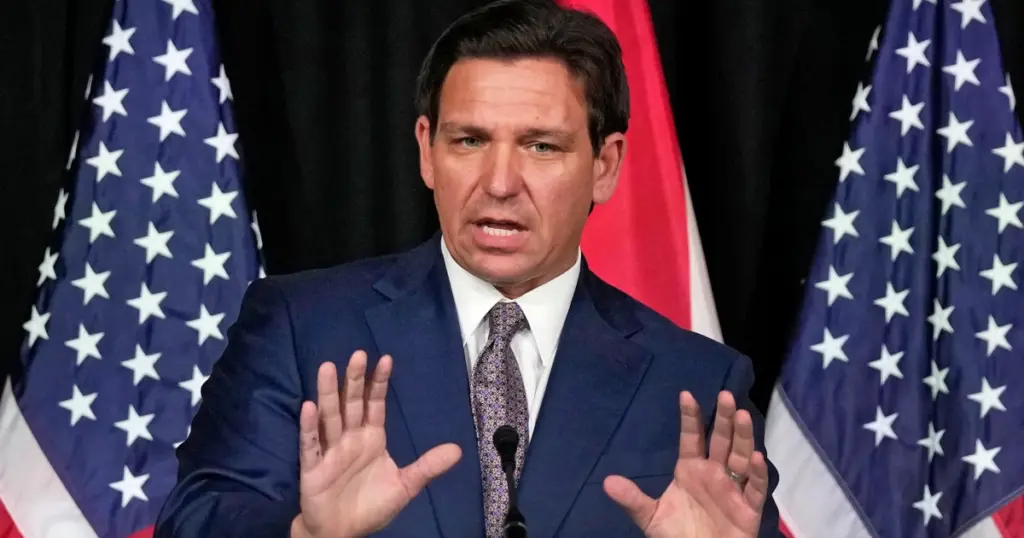 230217 ron desantis mn 0820 b7b356